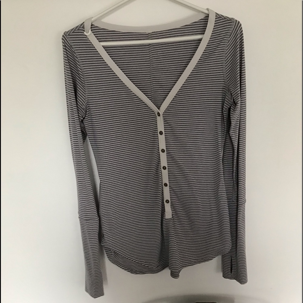 Lululemon top